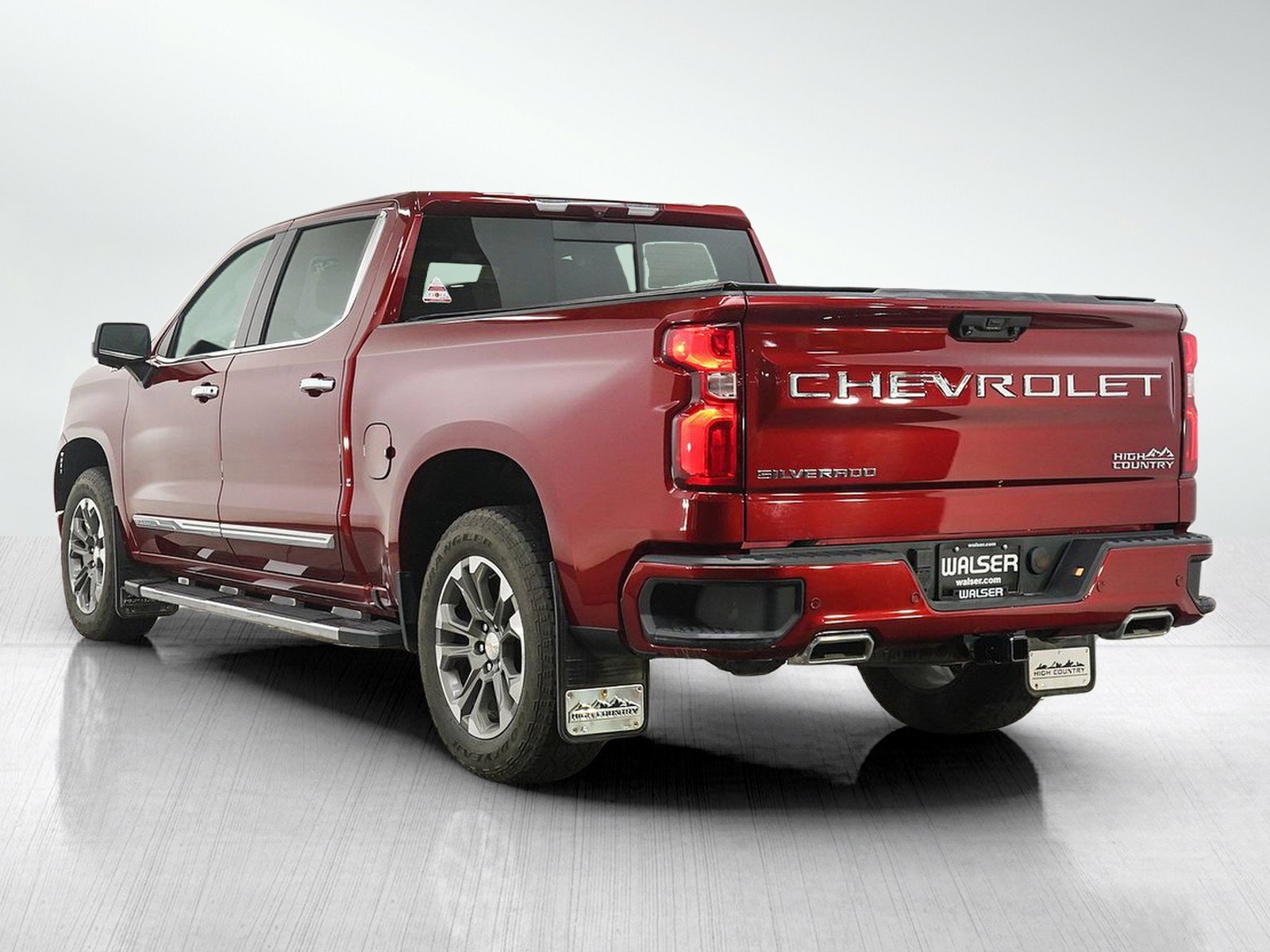 Used 2023 Chevrolet Silverado 1500 High Country w/ Z71 Off-Road Package AWD/4WD image 3
