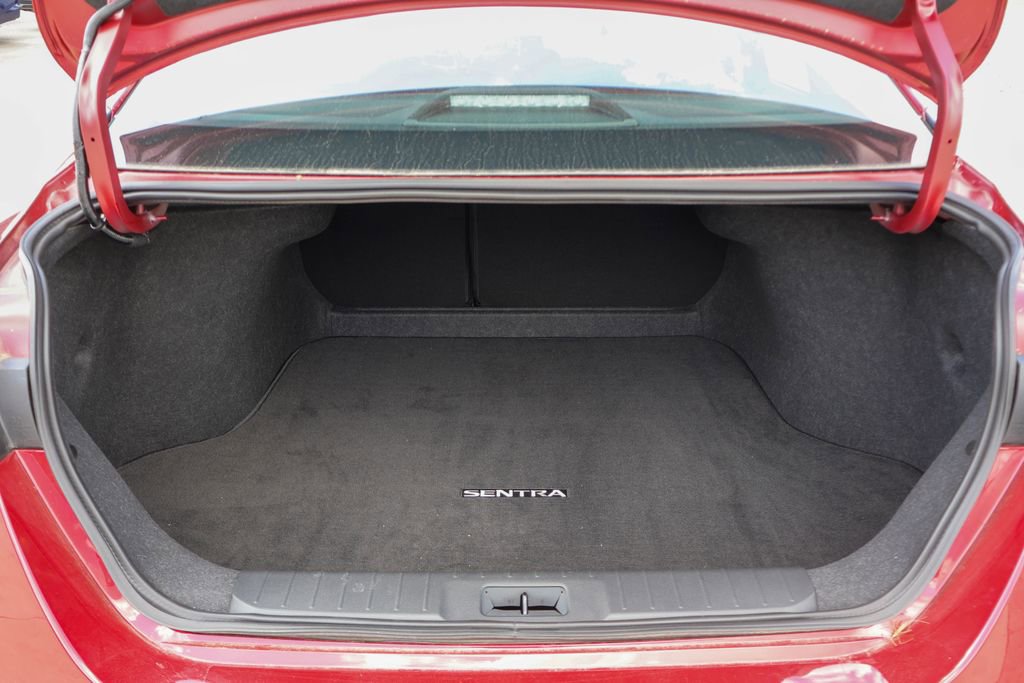 Certified 2025 Nissan Sentra SV image 25