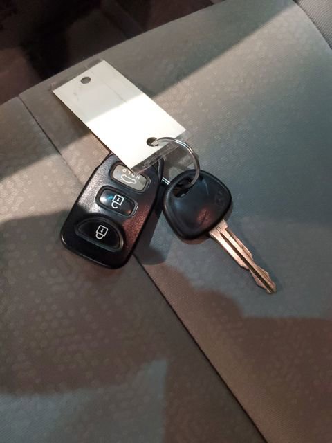 Used 2010 Hyundai Elantra GLS image 30