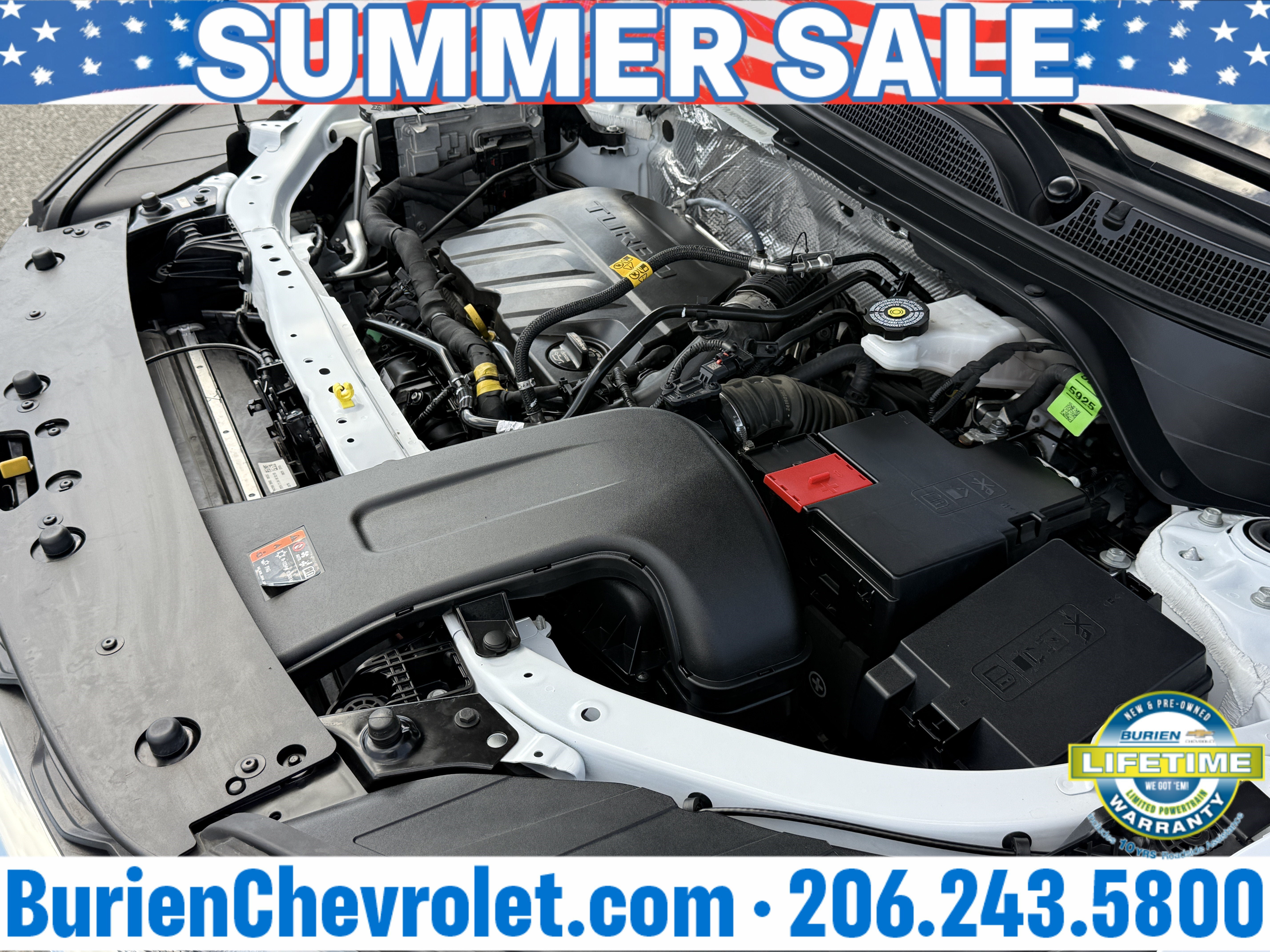 Used 2025 Chevrolet Trax LT FWD image 32
