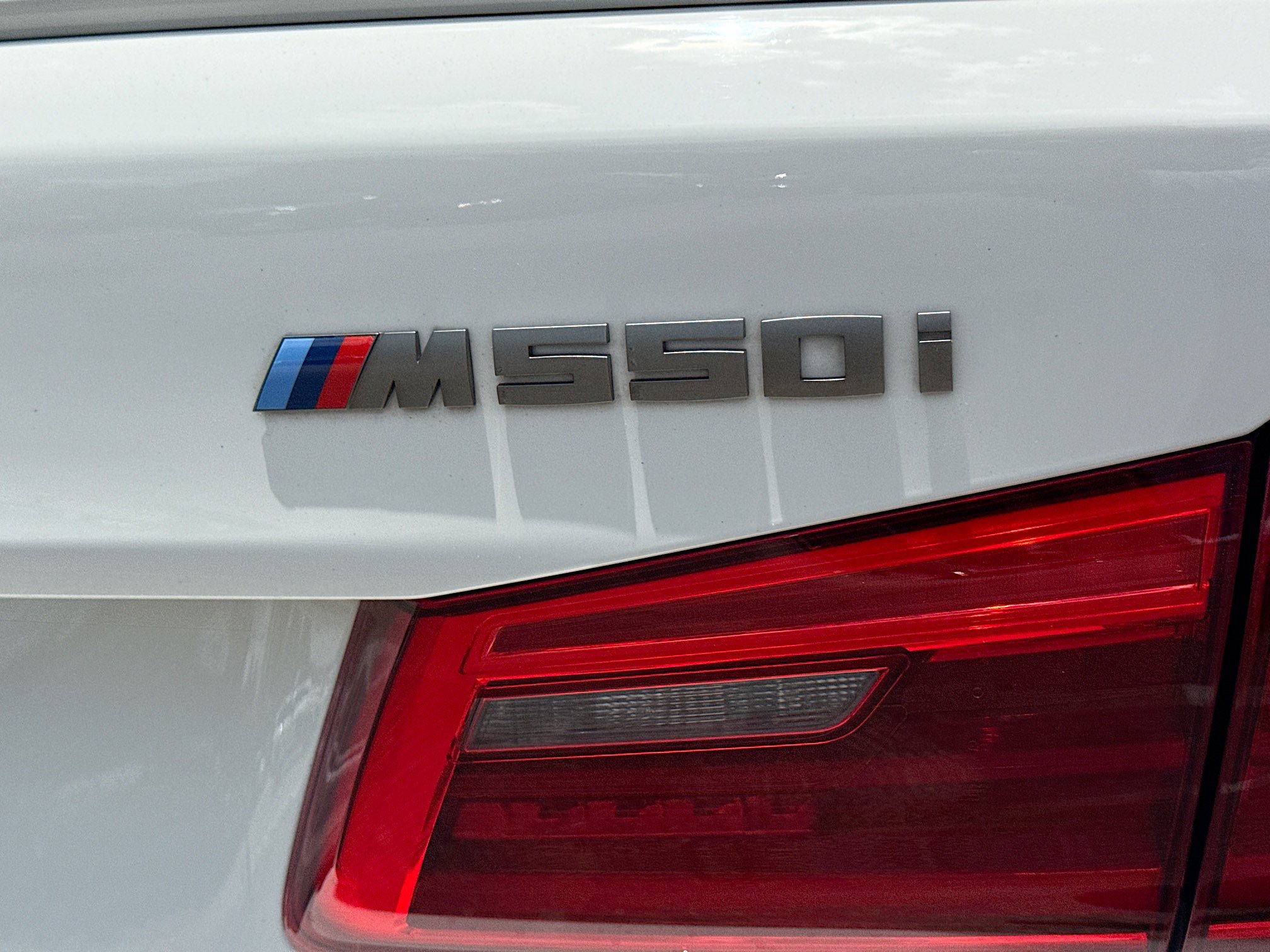 Used 2019 BMW M550i xDrive AWD/4WD image 11
