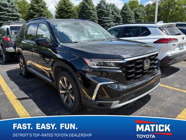 Used 2025 Honda Pilot Elite