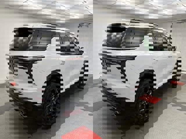 New 2026 Chevrolet Traverse RS w/ LPO, Floor Liner Package image 6