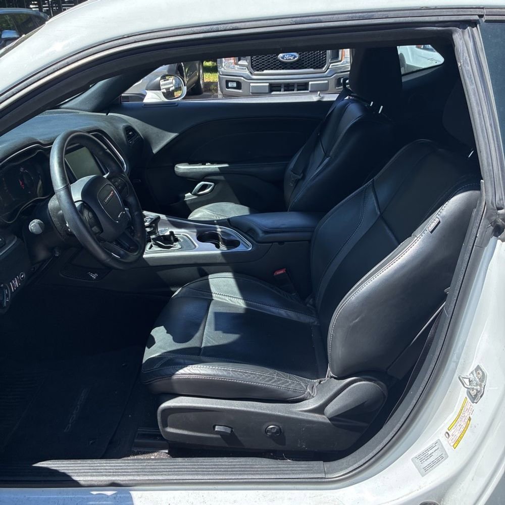 Used 2016 Dodge Challenger R/T Plus RWD image 5
