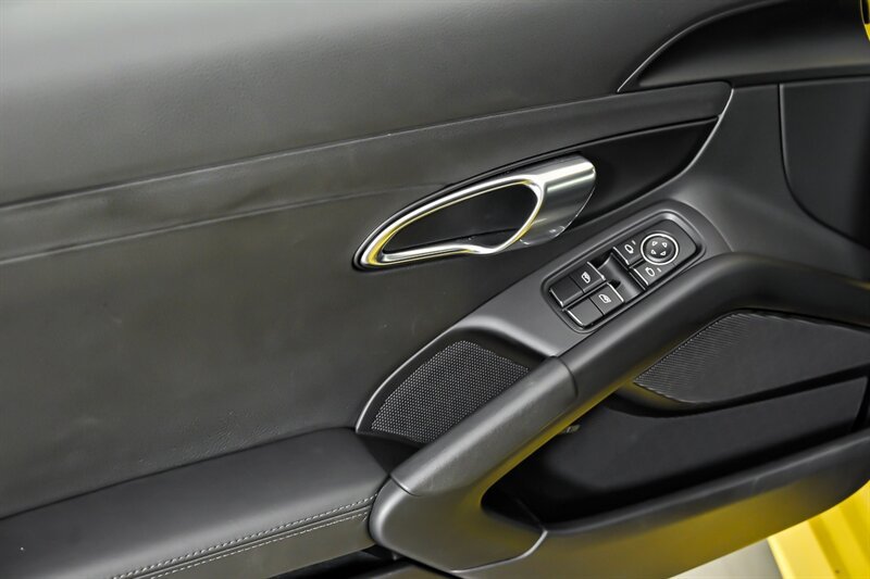 Used 2021 Porsche 718 Cayman S RWD image 14