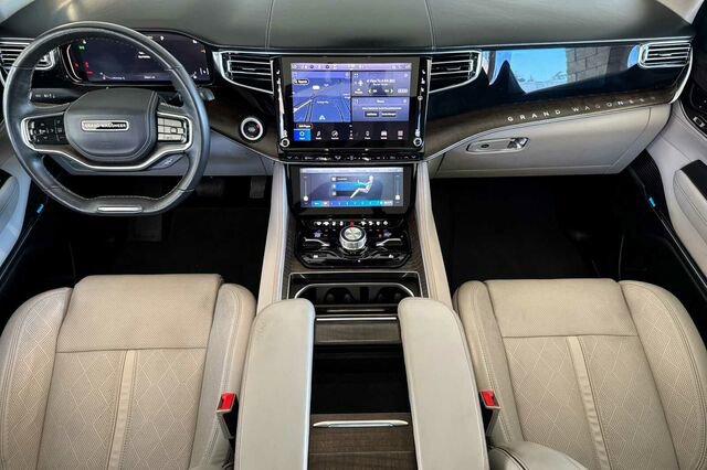 Used 2022 Jeep Grand Wagoneer Series II w/ Convenience Group III image 10