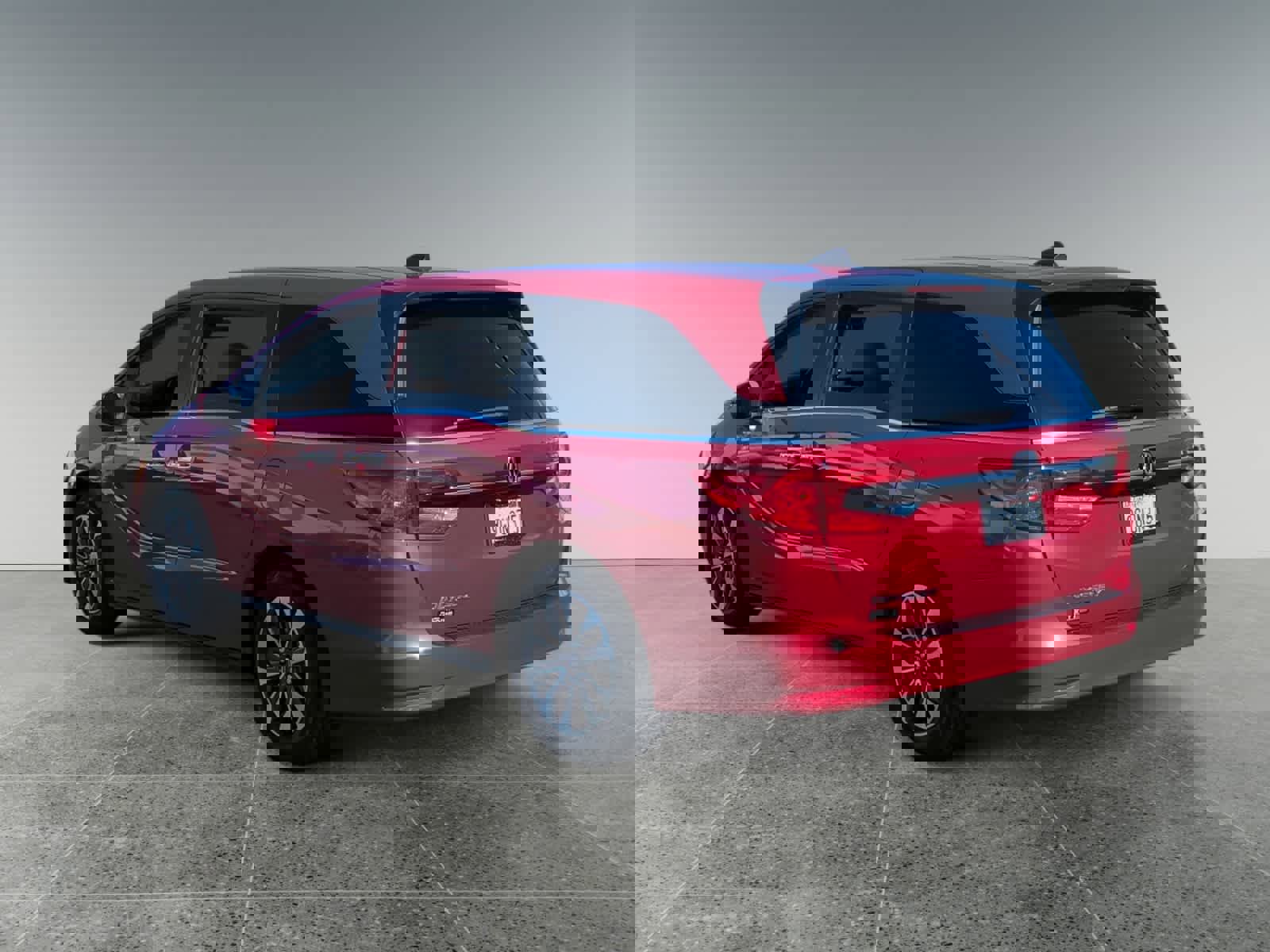 Used 2023 Honda Odyssey EX-L image 3