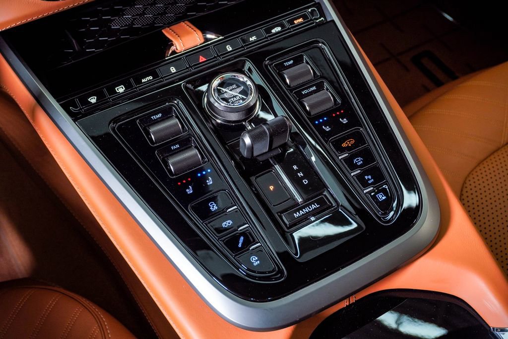 Used 2025 Aston Martin DBX 707 image 29