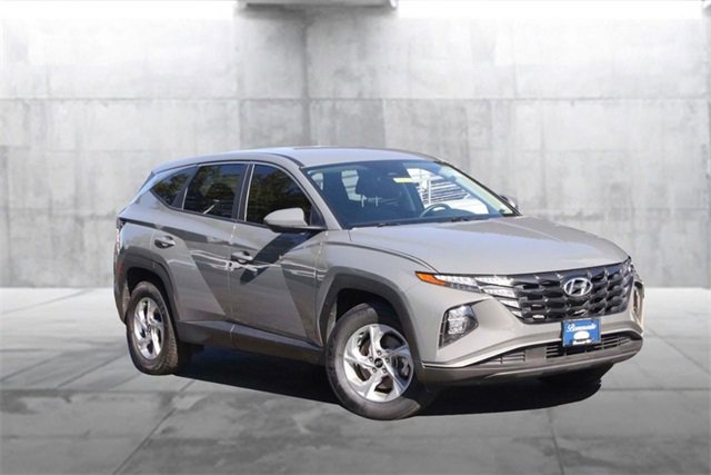 Used 2024 Hyundai Tucson SE image 2
