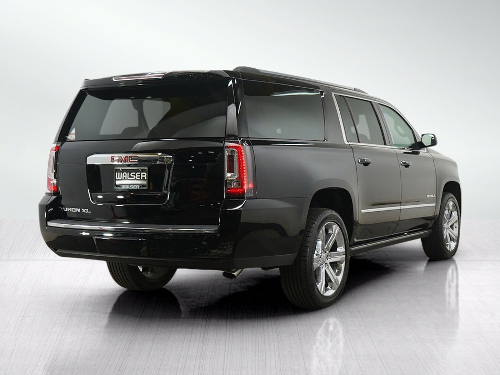 Used 2019 GMC Yukon XL Denali w/ Denali Ultimate Package AWD/4WD image 6