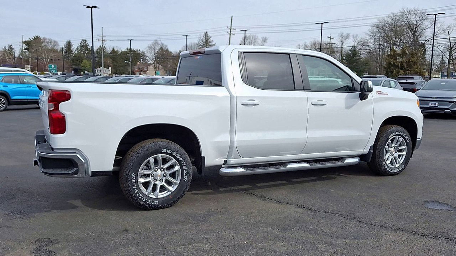 New 2026 Chevrolet Silverado 1500 LT w/ Z71 Off-Road Package image 3