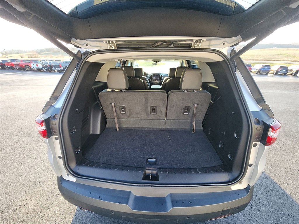 Used 2020 Chevrolet Traverse LT image 24