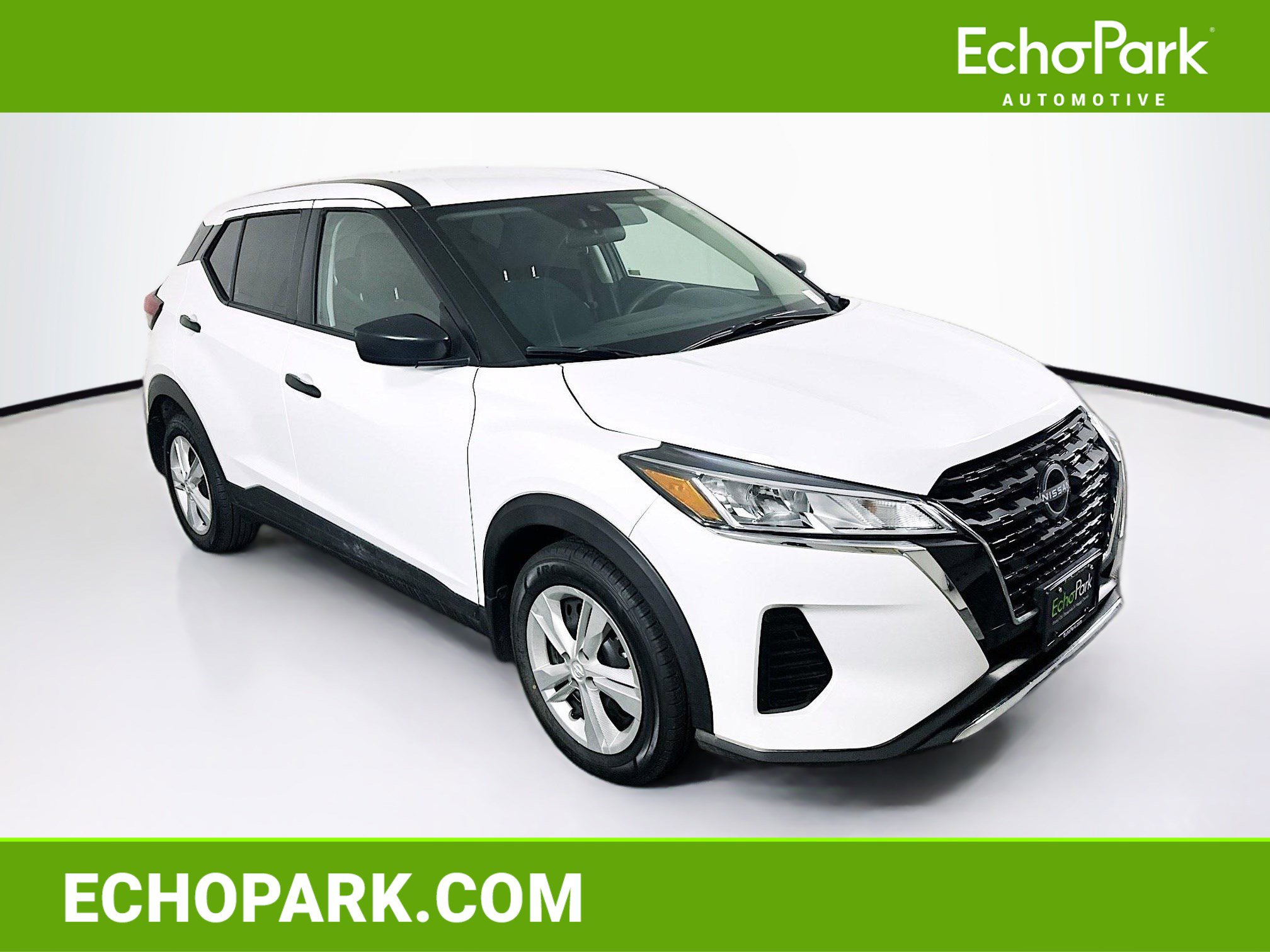 Used 2024 Nissan Kicks S image 1
