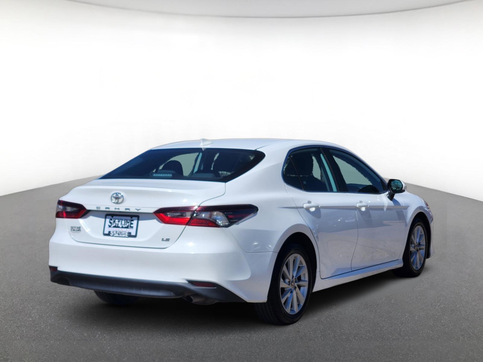 Used 2024 Toyota Camry LE FWD image 3