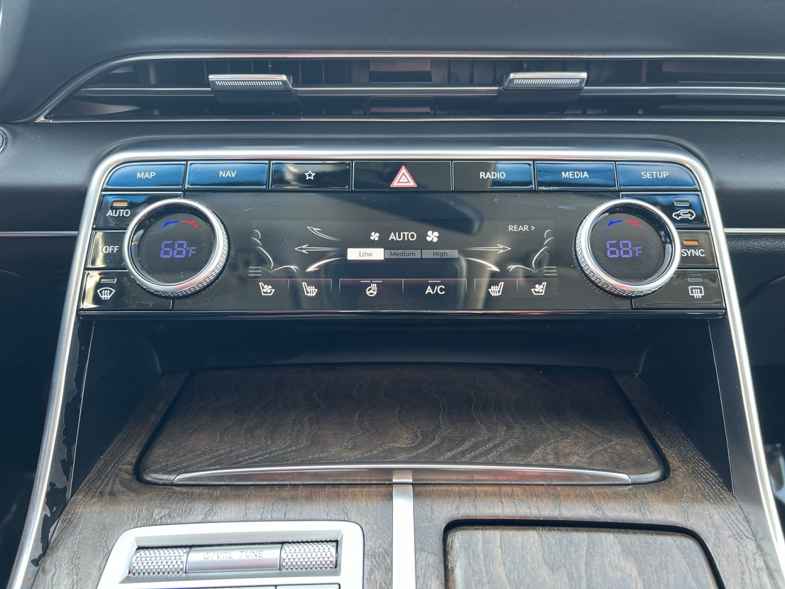 Used 2022 Genesis GV80 2.5T w/ Prestige Package 04 image 21