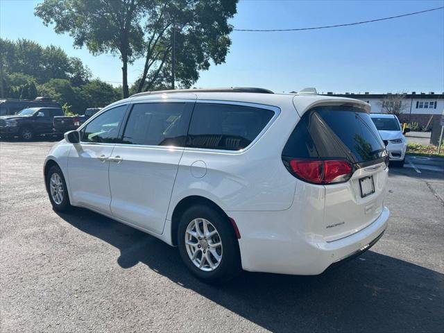Certified 2020 Chrysler Pacifica Touring FWD image 7