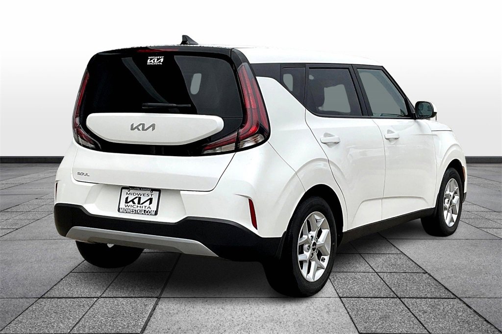 Certified 2023 Kia Soul LX w/ LX Technology Package image 12
