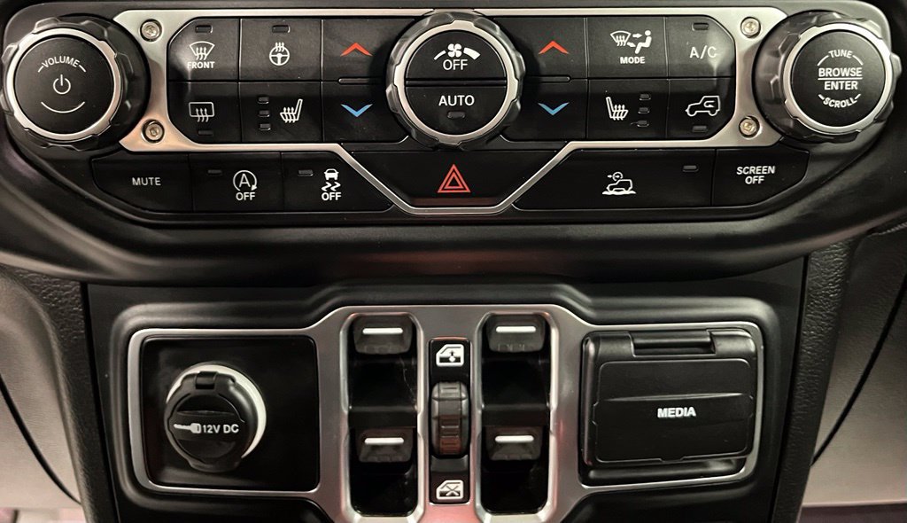 Used 2023 Jeep Gladiator Sport AWD/4WD image 39
