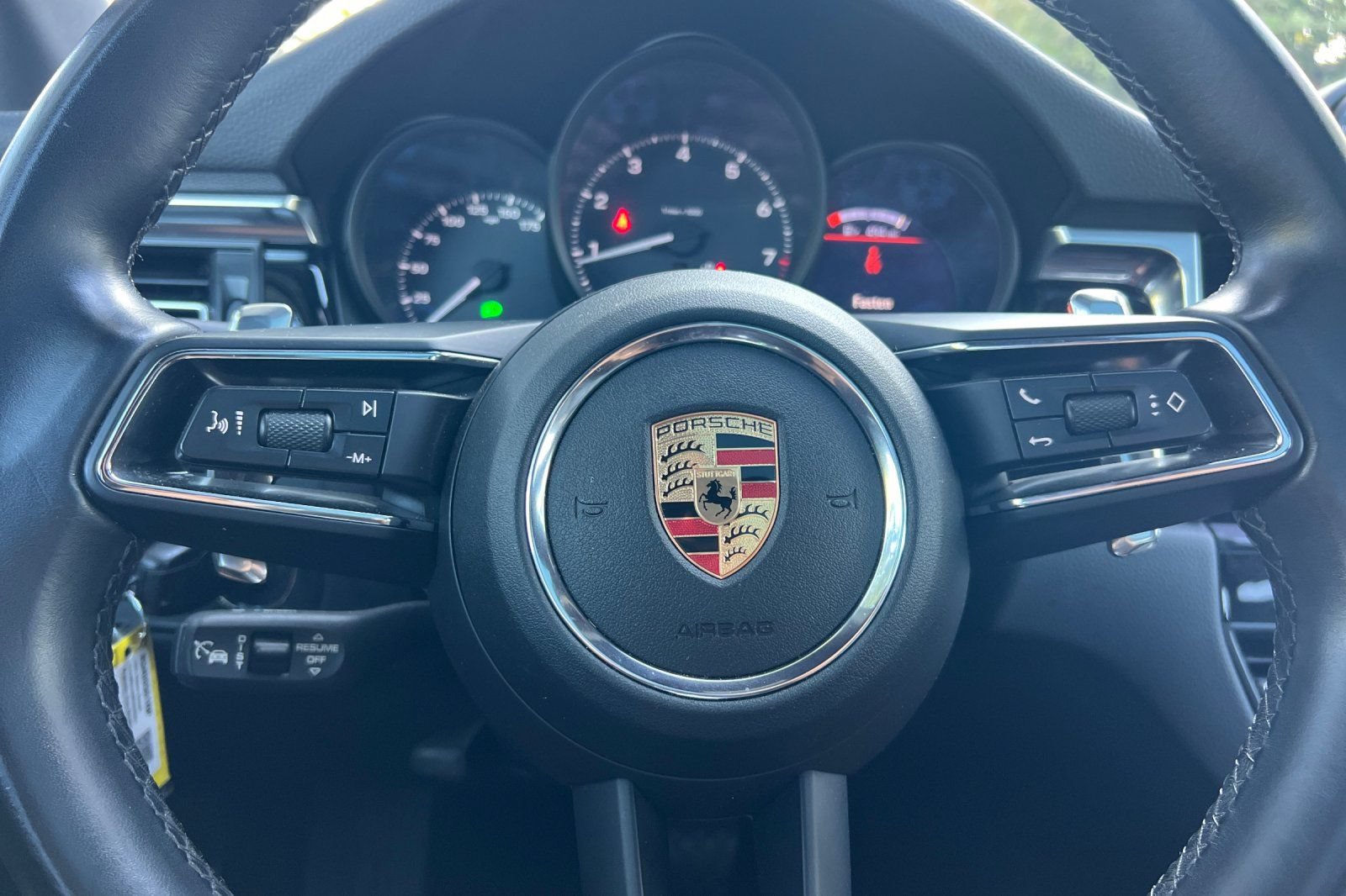 Used 2024 Porsche Macan AWD/4WD image 32