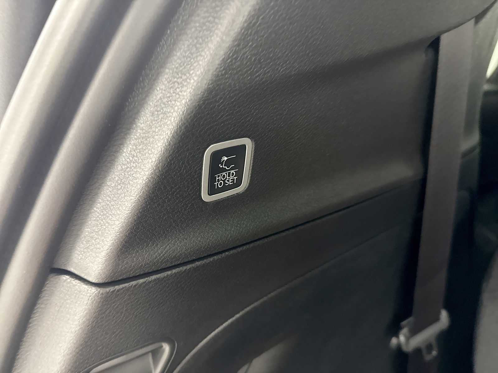New 2027 Chrysler Pacifica Select FWD image 25