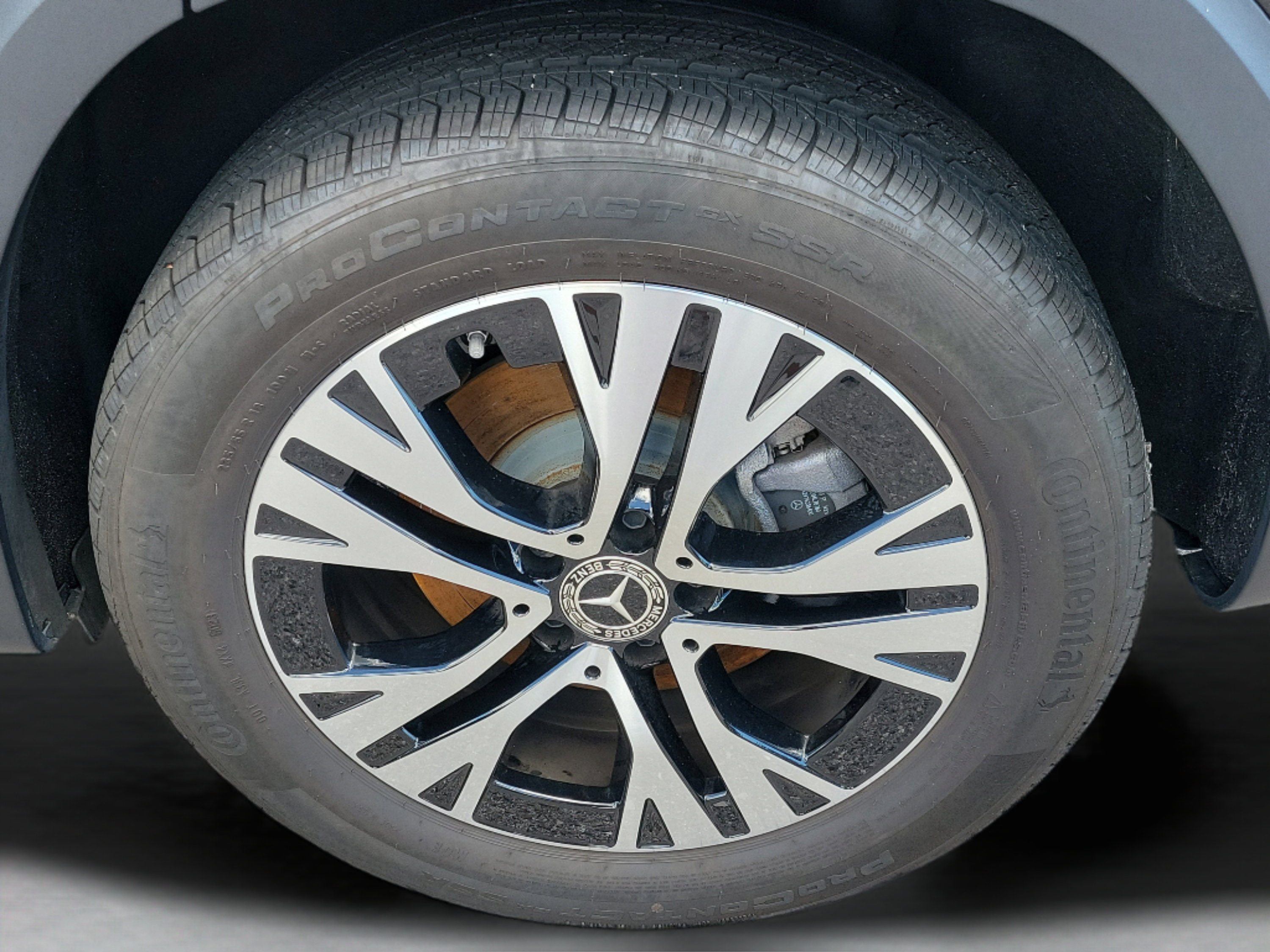 Used 2024 Mercedes-Benz GLB 250 image 32
