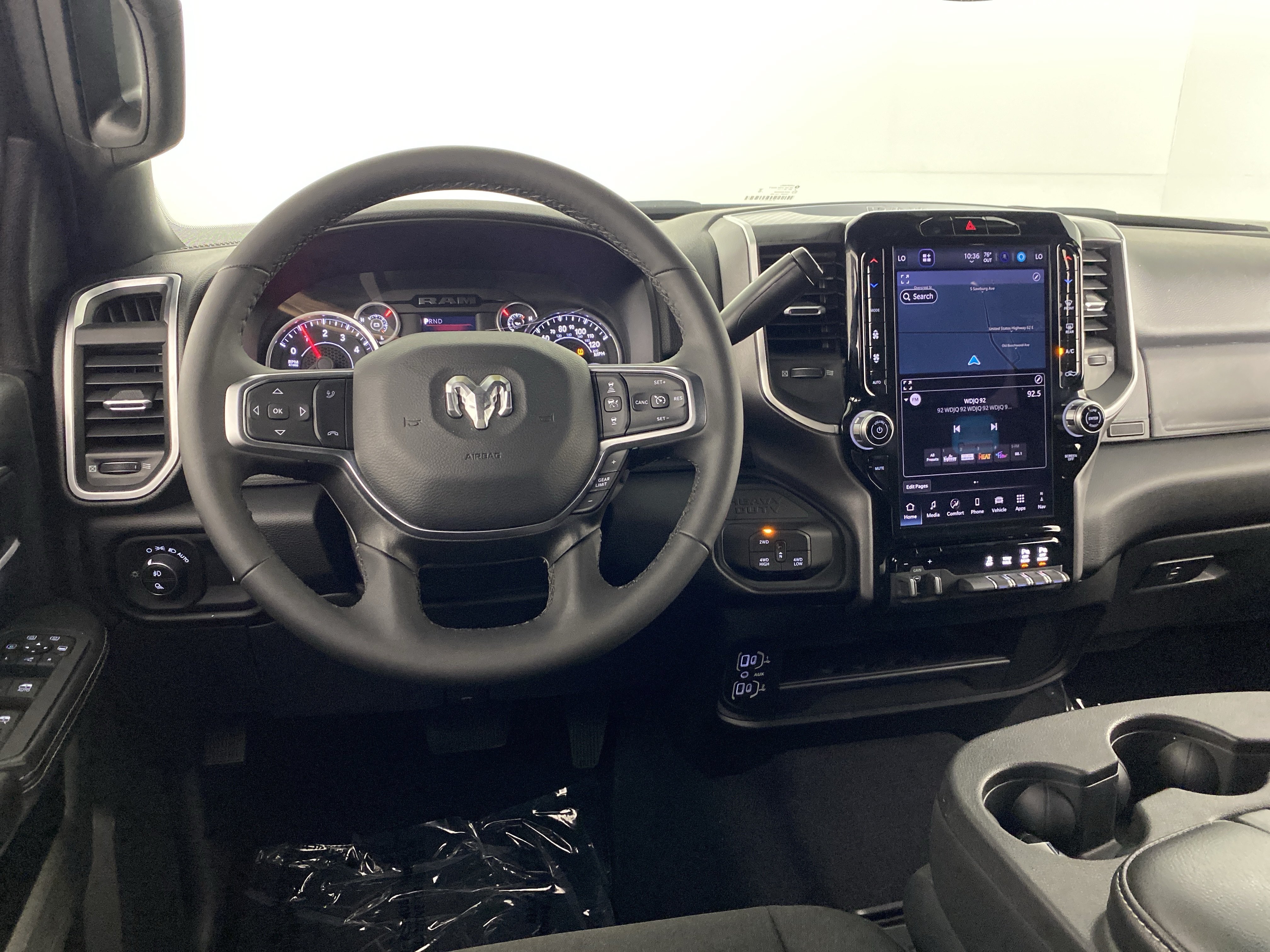 Used 2025 RAM 2500 Big Horn AWD/4WD image 38