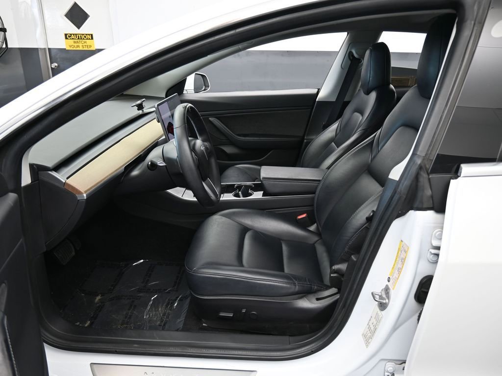 Used 2019 Tesla Model 3 Standard Range Plus image 12