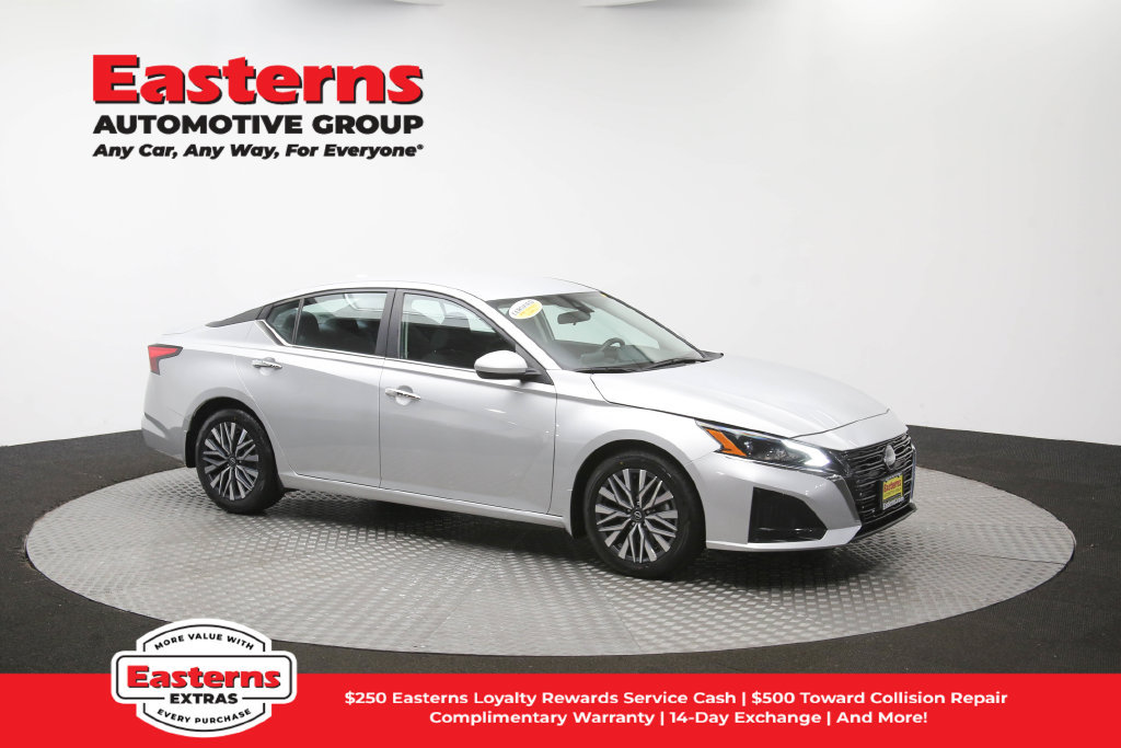 Used 2023 Nissan Altima 2.5 SV FWD image 49