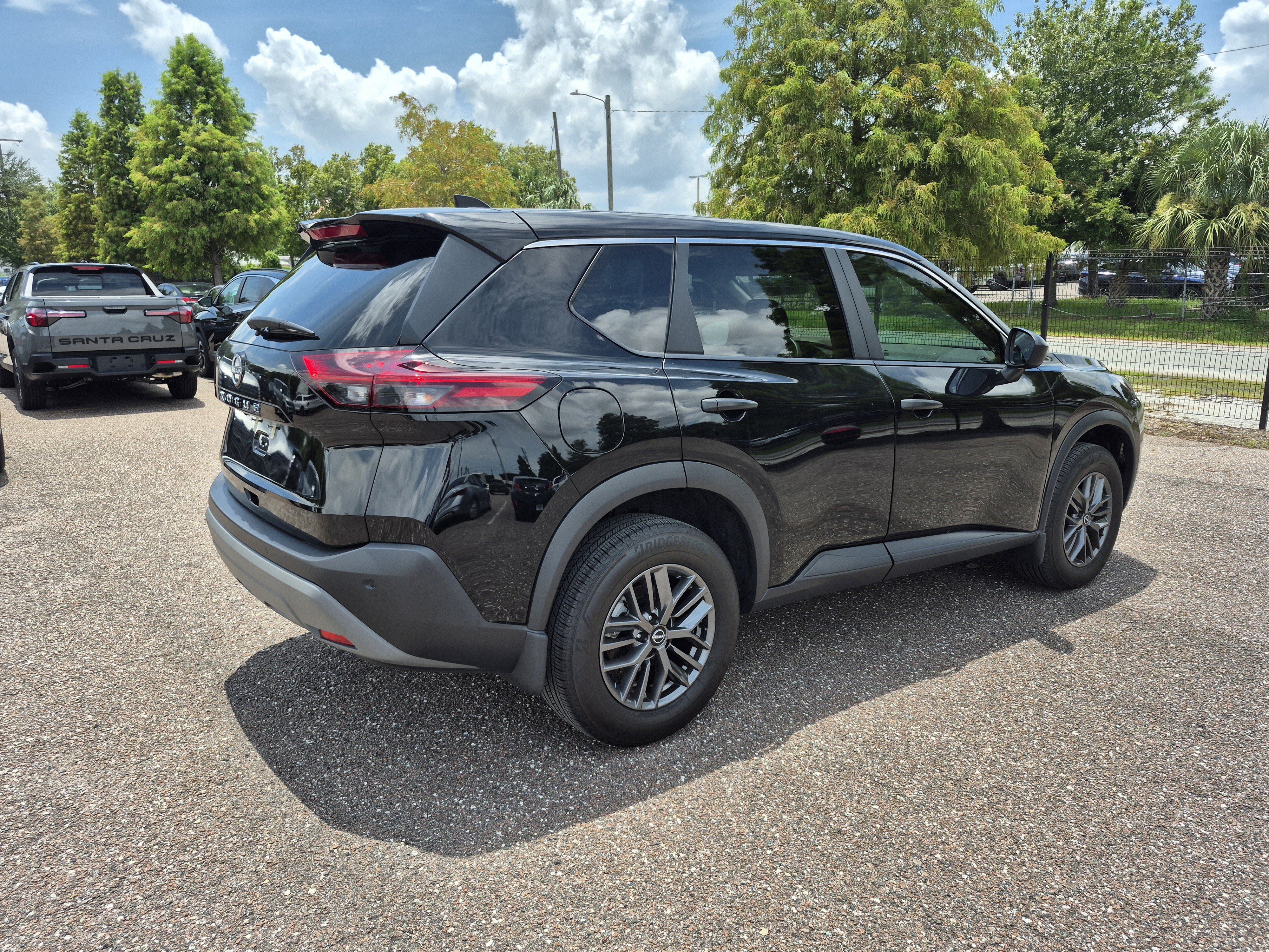 Used 2022 Nissan Rogue S FWD image 8