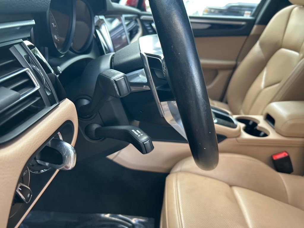 Used 2020 Porsche Macan image 41