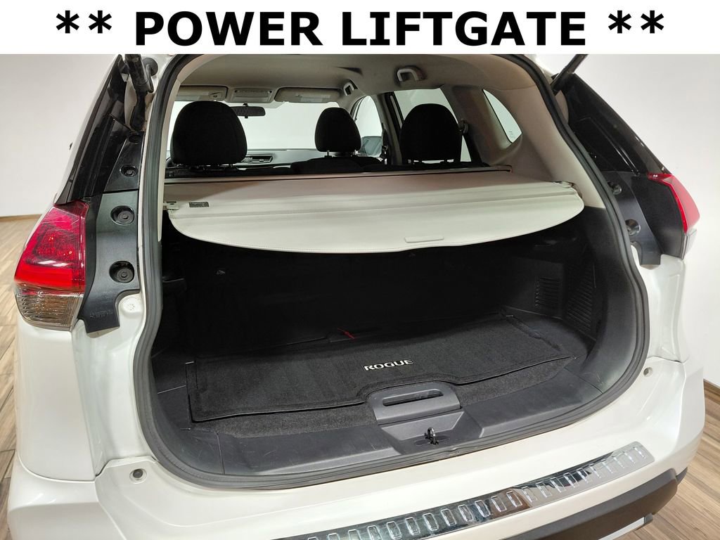 Used 2018 Nissan Rogue SV image 12