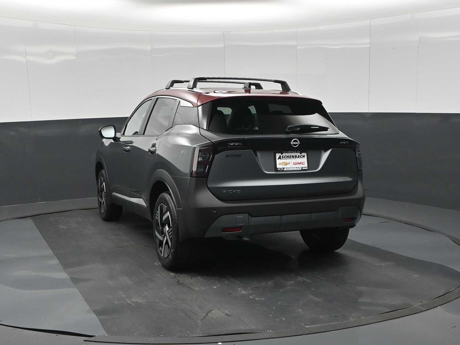 Used 2026 Nissan Kicks SV w/ Interior Electronics Package FWD image 7