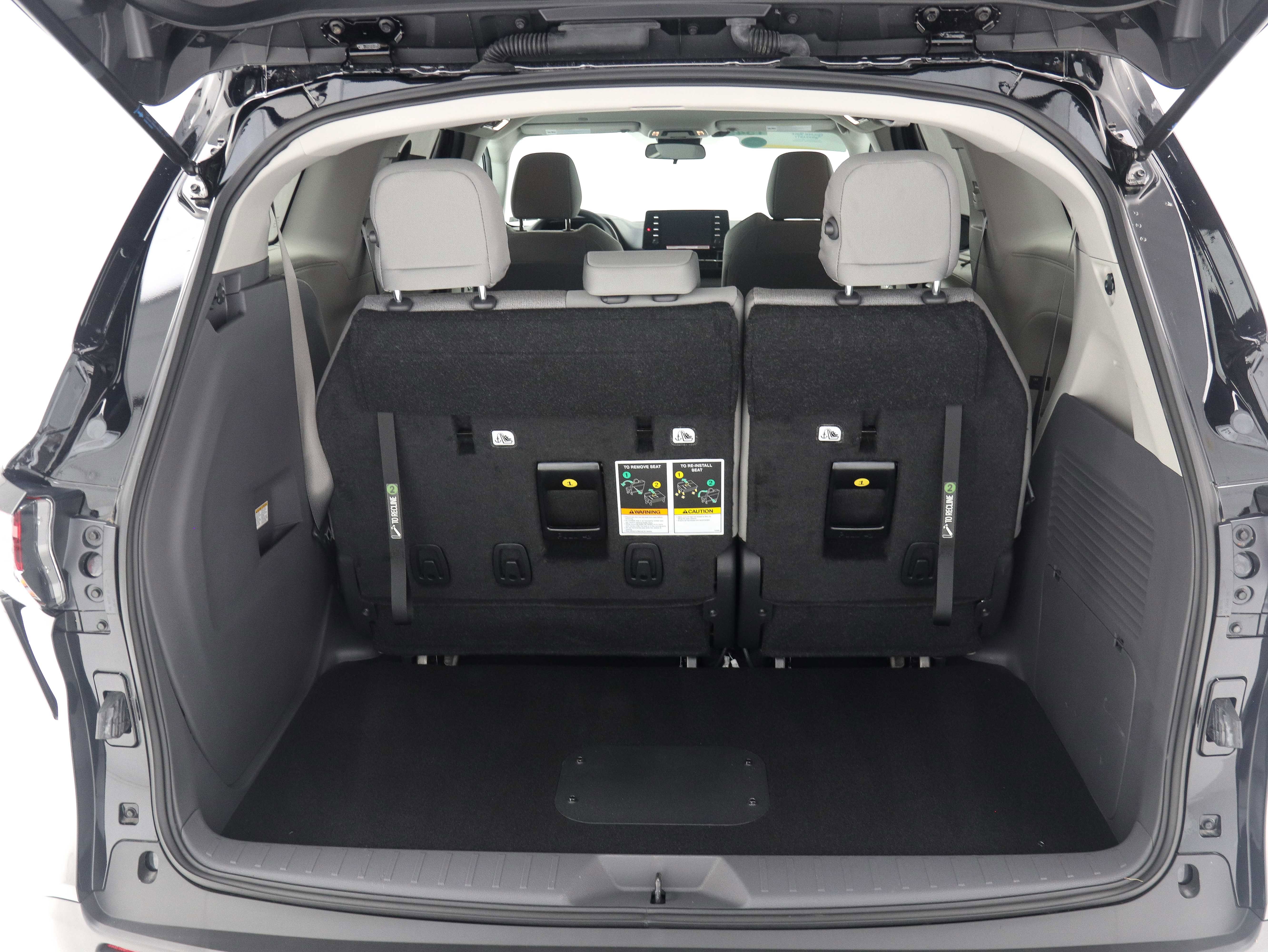 Used 2024 Toyota Sienna LE FWD image 13