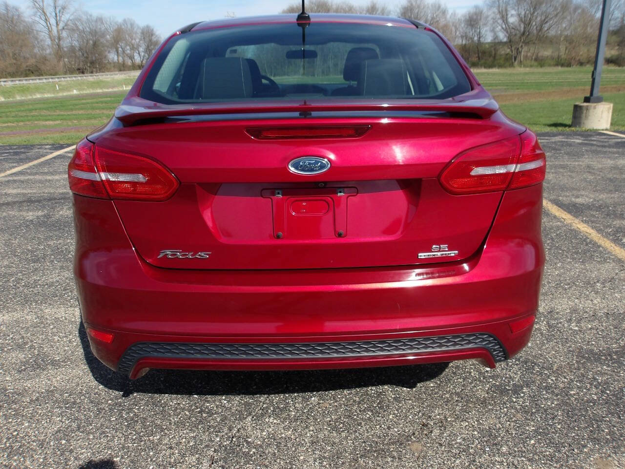 Used 2015 Ford Focus SE w/ SE Sport Package image 34