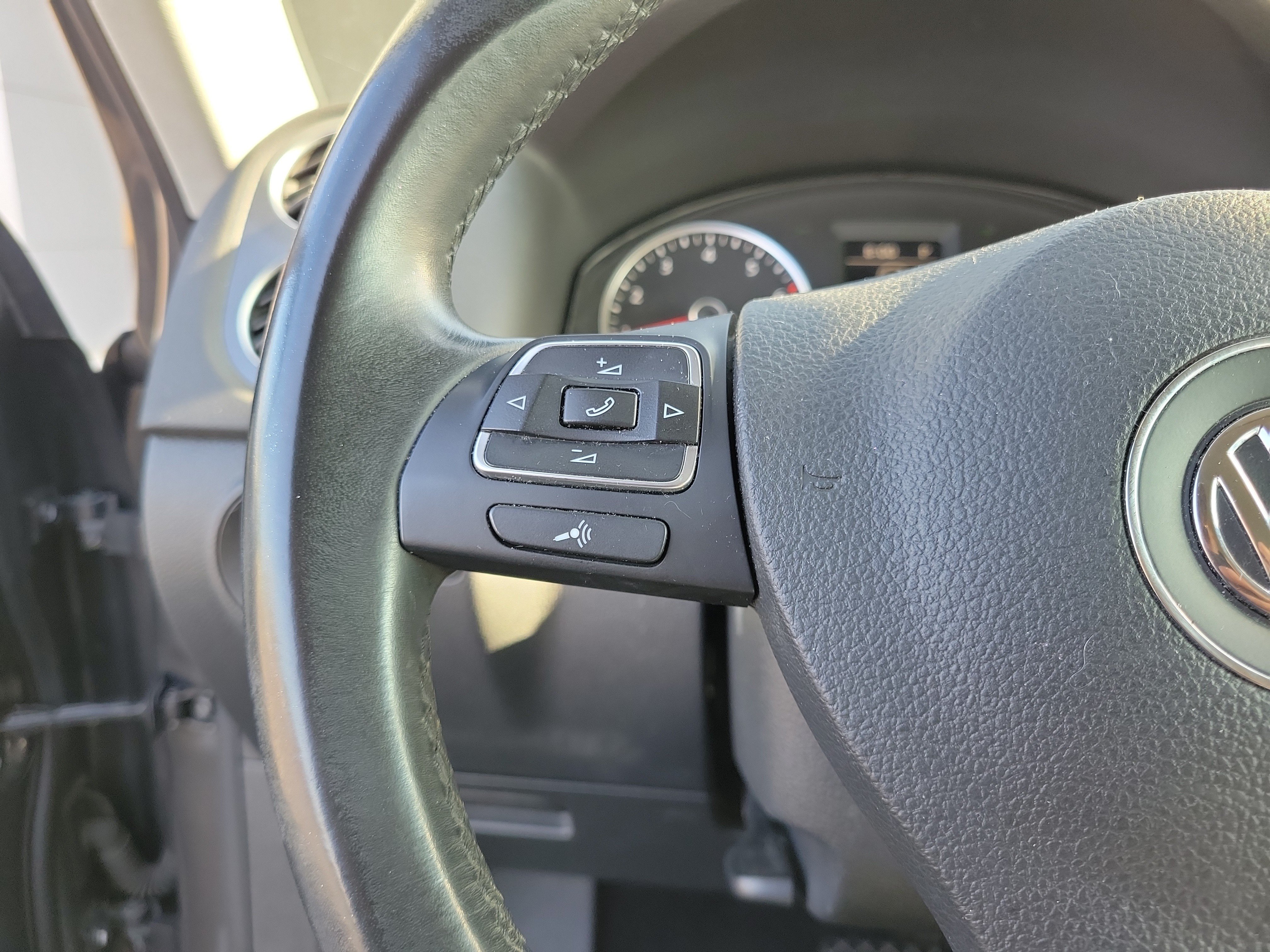 Used 2016 Volkswagen Tiguan S FWD image 22