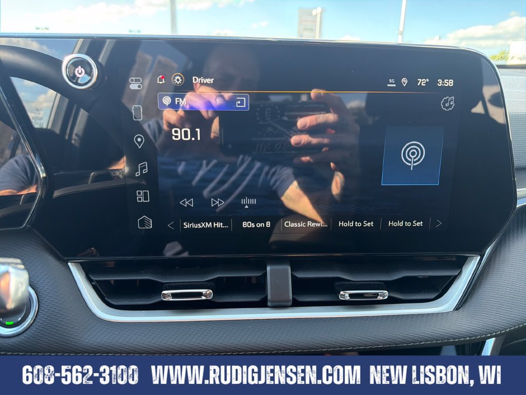 Used 2026 Chevrolet Equinox LT AWD/4WD image 18