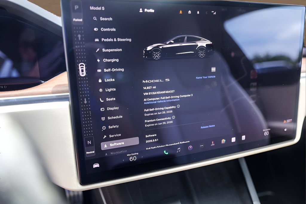 Used 2022 Tesla Model S AWD/4WD image 14