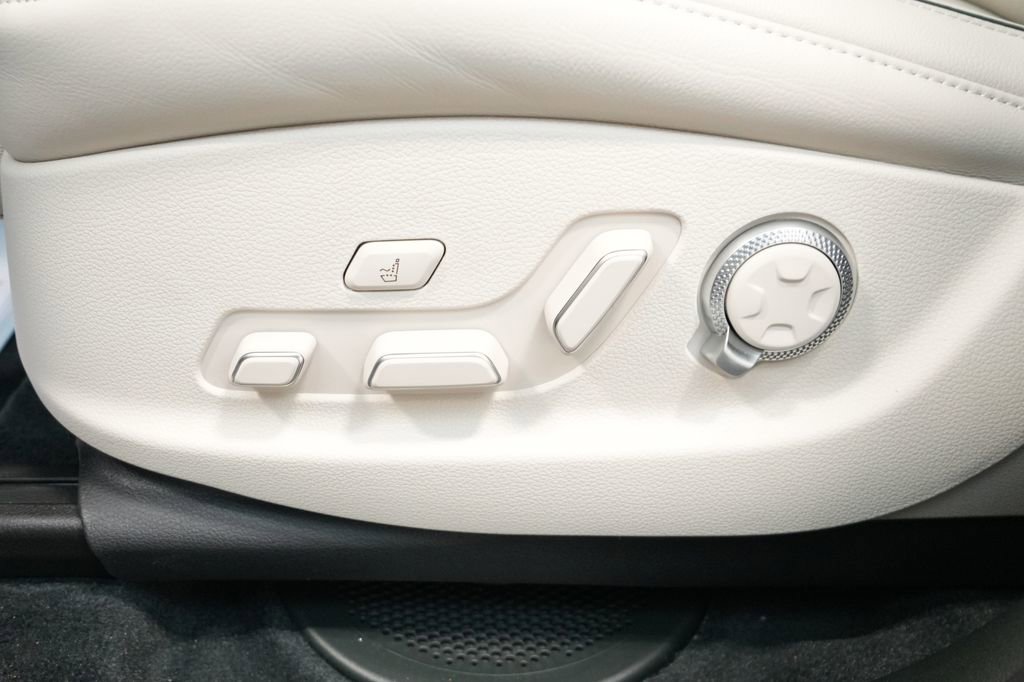 New 2026 Genesis GV80 2.5T Prestige image 16