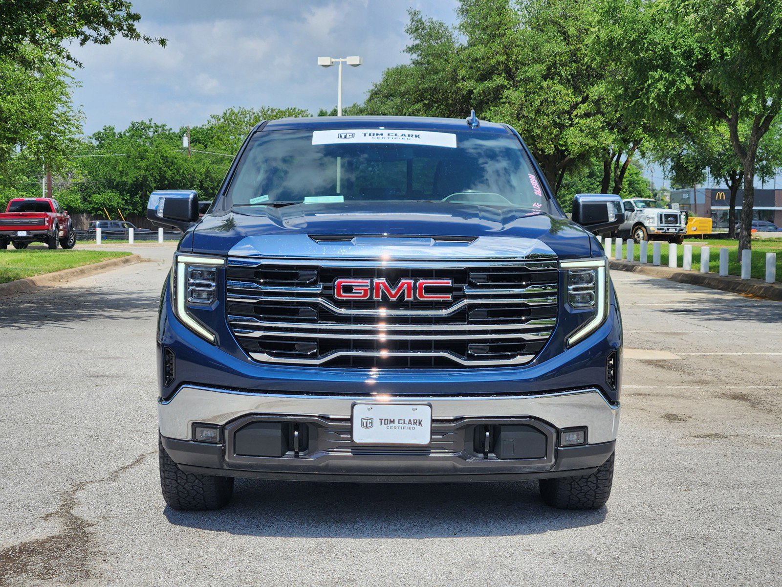 Used 2022 GMC Sierra 1500 SLT w/ SLT Convenience Package AWD/4WD image 31