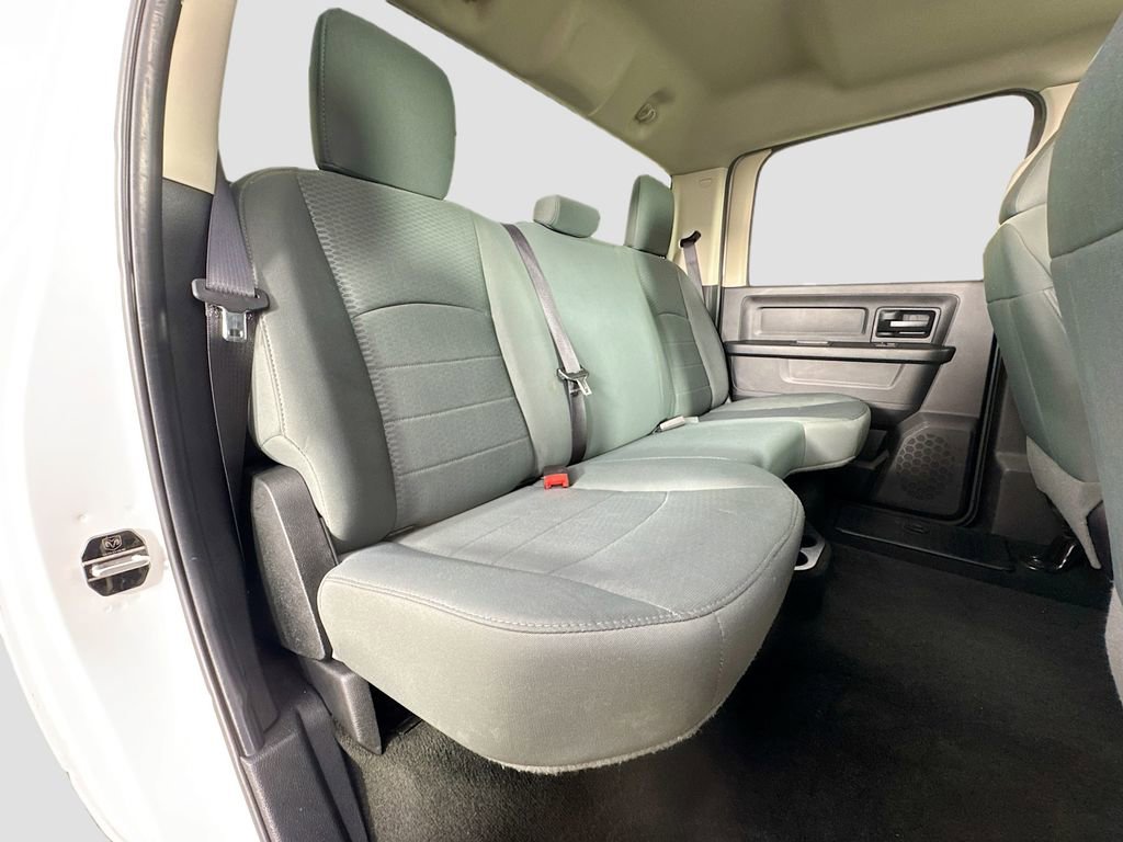 Used 2016 RAM 1500 Express RWD image 30