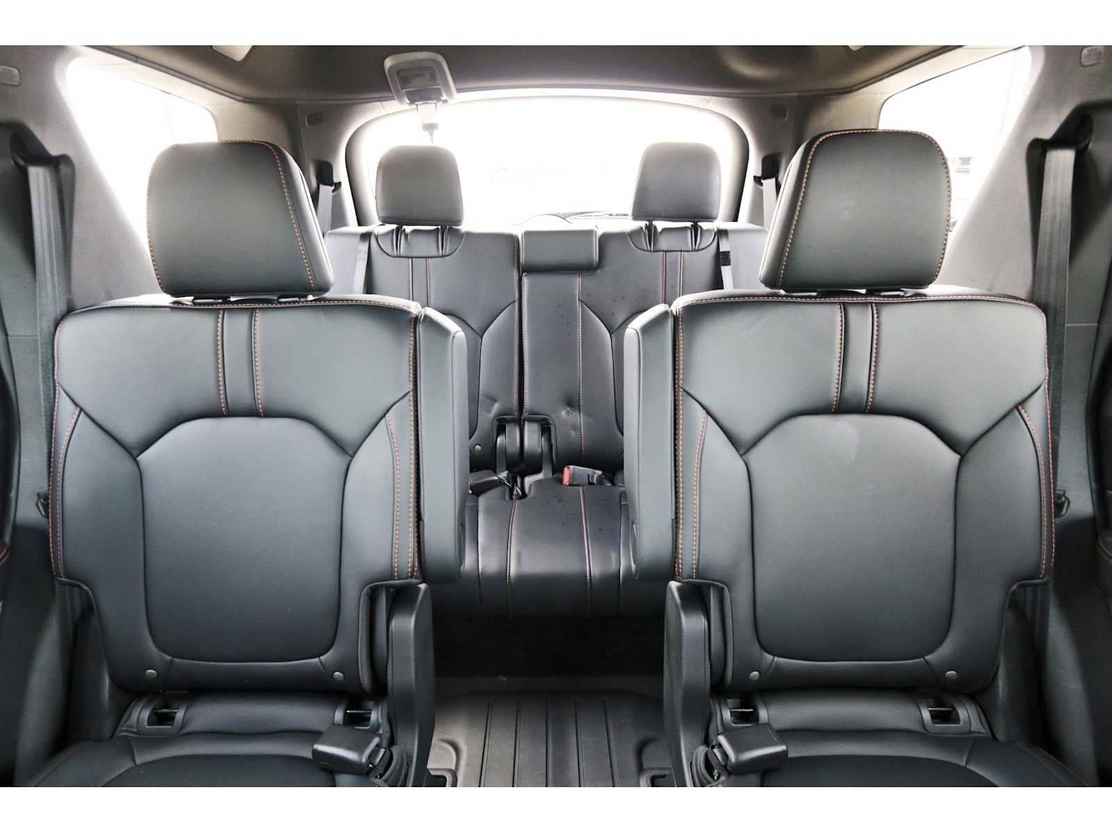 Used 2025 Honda Pilot TrailSport image 11