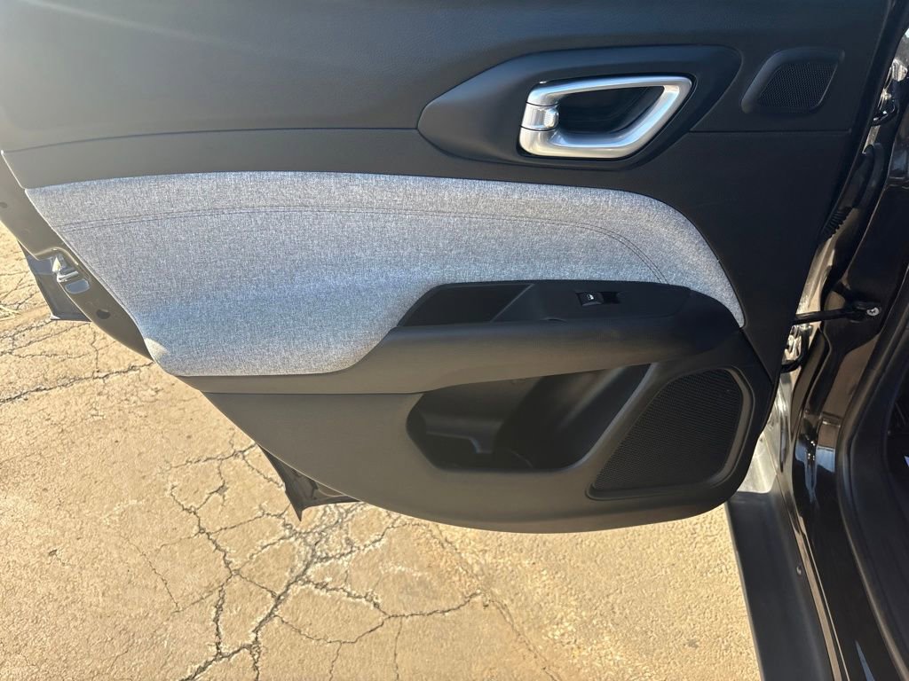 Used 2023 Jeep Compass Latitude w/ Sun and Sound Group image 26