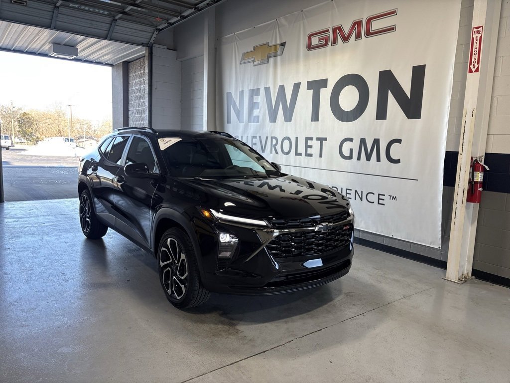 New 2026 Chevrolet Trax RS w/ Driver Confidence Package image 2