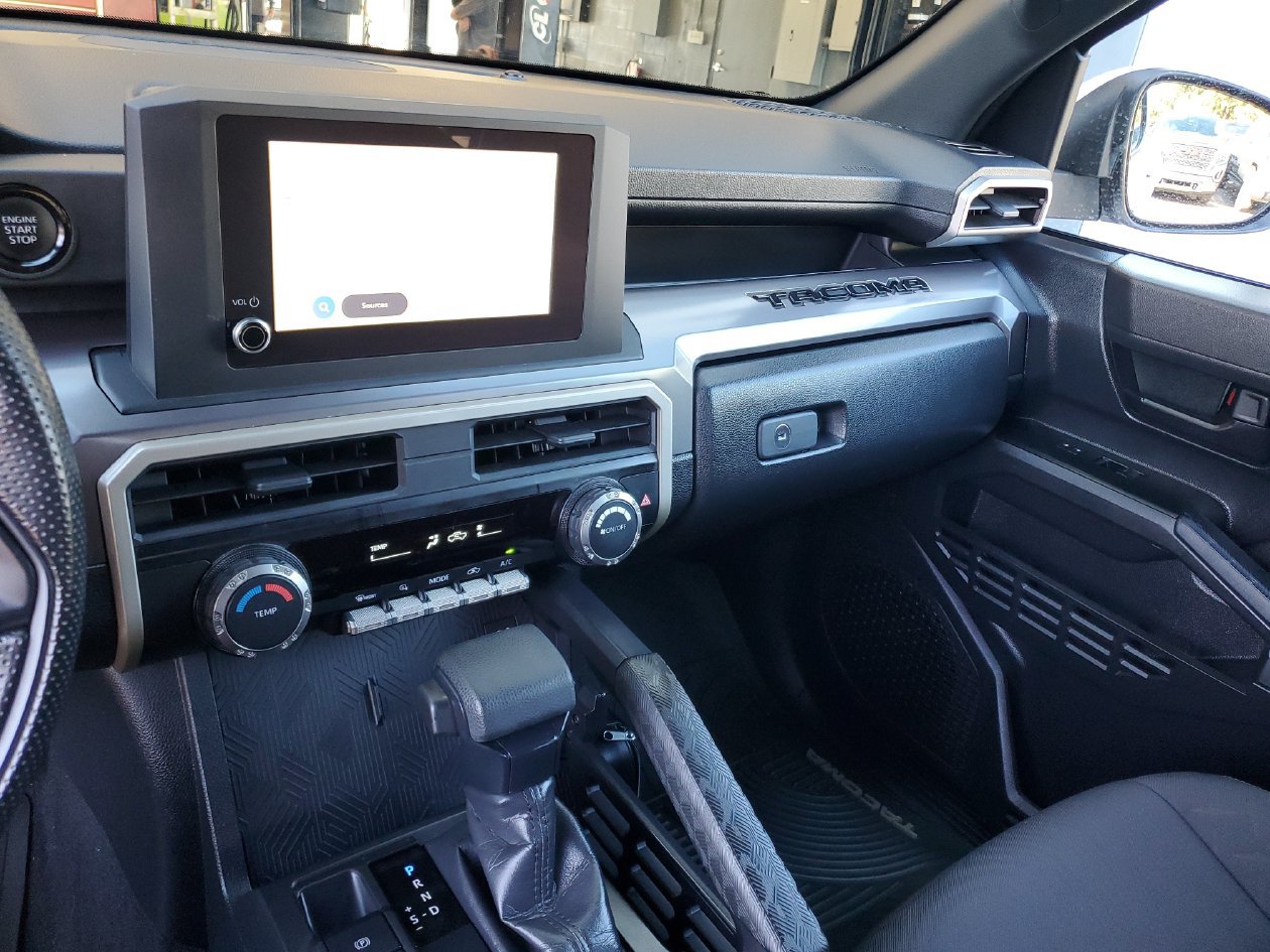 Used 2024 Toyota Tacoma SR5 AWD/4WD image 28
