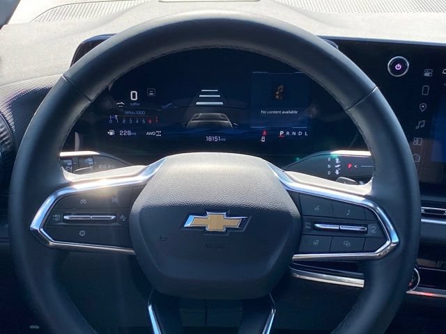 Used 2026 Chevrolet Equinox LT AWD/4WD image 8