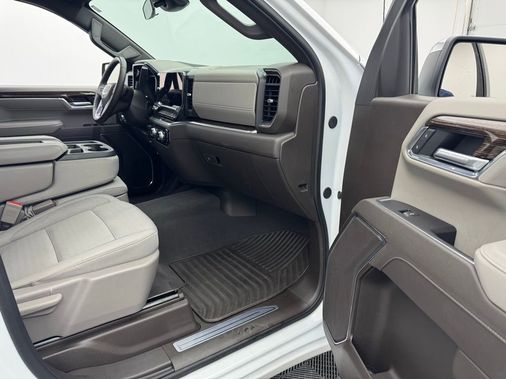 Used 2025 GMC Sierra 1500 SLE image 31