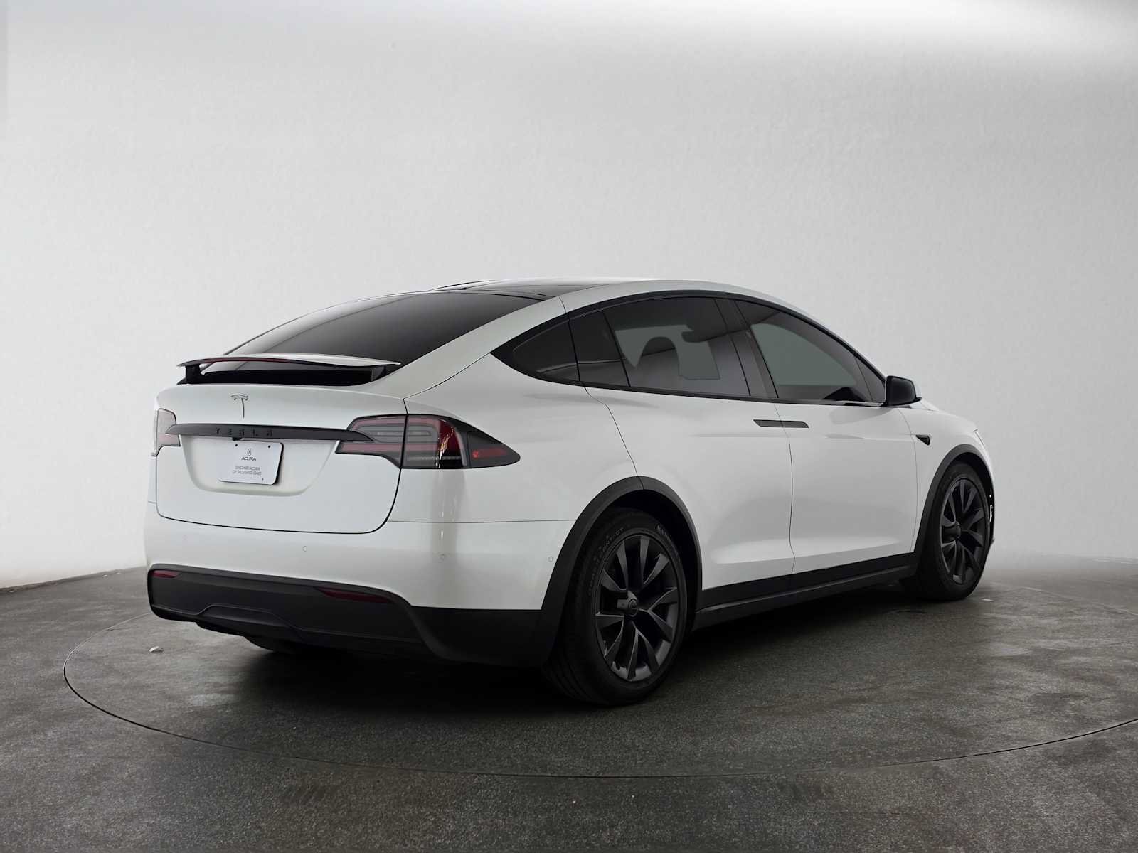 Used 2022 Tesla Model X AWD/4WD image 3