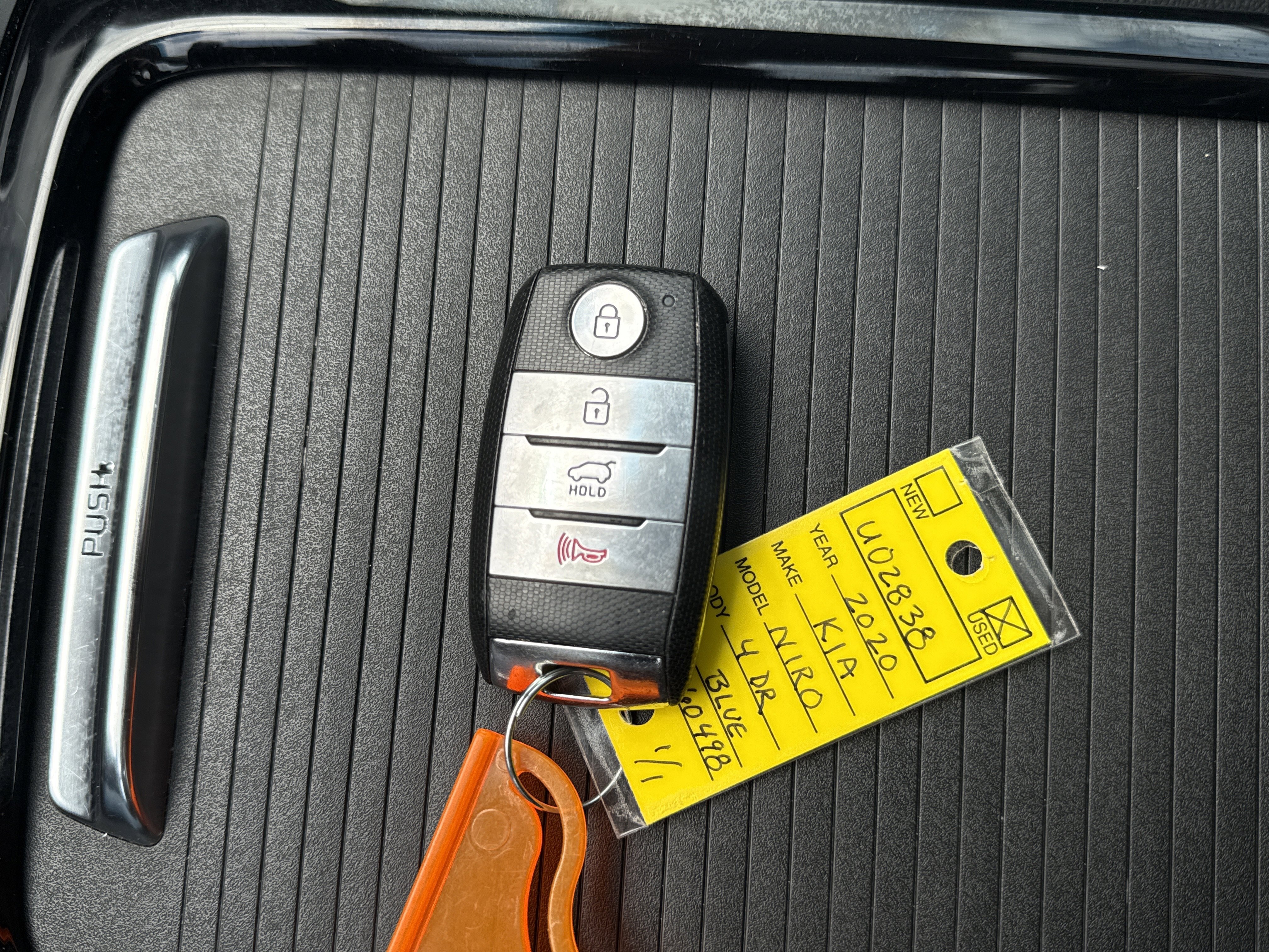 Used 2020 Kia Niro EX Premium image 24