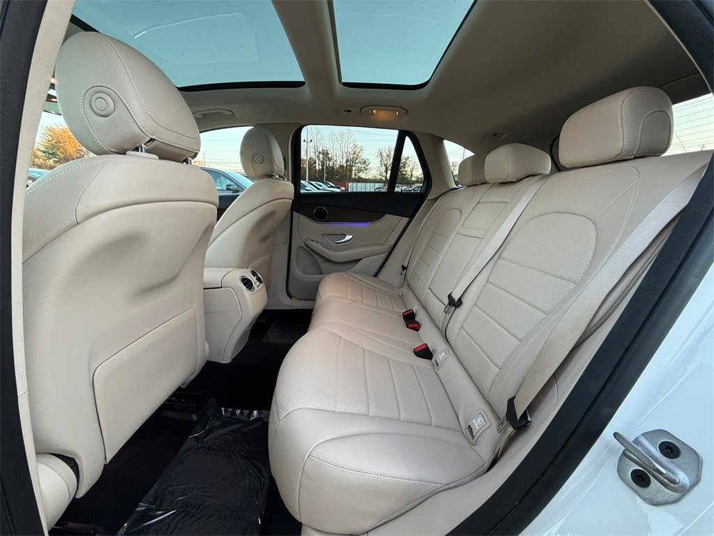 Used 2022 Mercedes-Benz GLC 300 4MATIC image 25