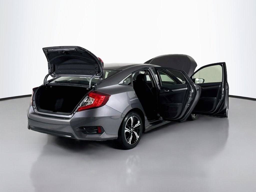 Used 2018 Honda Civic Touring image 22